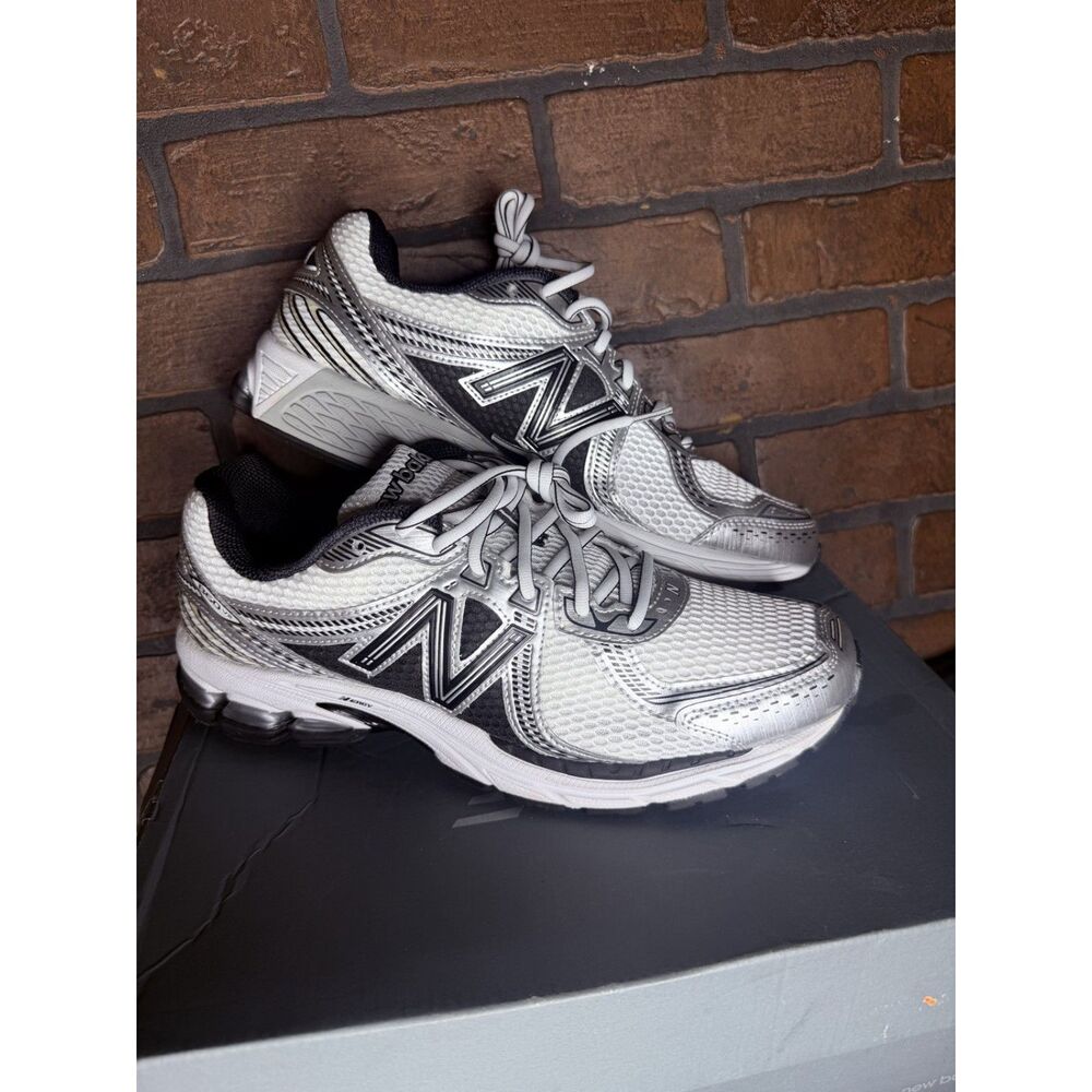 New Balance 860v2 White Blue ML860XD Mens 11 Running Shoes Dad Sneakers